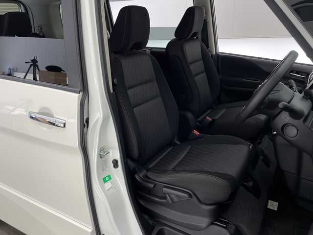 日産 セレナ e－パワー ハイウェイスター V 宮崎県 2020(令2)年 5万km ブリリアントホワイトパール プロパイロット/エマージェンシーブレーキ/LDW（車線逸脱警報）/LDP（車線逸脱防止支援）/BSW（後側方車両検知警報）/BSI（後側衝突防止支援）/速度標識表示/道路標識表示/コーナーセンサー/純正７インチナビ/フルセグTV/CD/DVD/Bluetooth/社外フリップダウンモニター/アラウンドビューモニター/両側パワースライドドア/ハンズフリーオートスライドドア/ビルトインETC/純正16インチAW/取扱説明書/ナビ取扱説明書