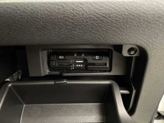 日産 セレナ e－パワー ハイウェイスター V 宮崎県 2020(令2)年 5万km ブリリアントホワイトパール プロパイロット/エマージェンシーブレーキ/LDW（車線逸脱警報）/LDP（車線逸脱防止支援）/BSW（後側方車両検知警報）/BSI（後側衝突防止支援）/速度標識表示/道路標識表示/コーナーセンサー/純正７インチナビ/フルセグTV/CD/DVD/Bluetooth/社外フリップダウンモニター/アラウンドビューモニター/両側パワースライドドア/ハンズフリーオートスライドドア/ビルトインETC/純正16インチAW/取扱説明書/ナビ取扱説明書