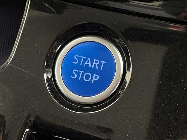 日産 セレナ e－パワー ハイウェイスター V 宮崎県 2020(令2)年 5万km ブリリアントホワイトパール プロパイロット/エマージェンシーブレーキ/LDW（車線逸脱警報）/LDP（車線逸脱防止支援）/BSW（後側方車両検知警報）/BSI（後側衝突防止支援）/速度標識表示/道路標識表示/コーナーセンサー/純正７インチナビ/フルセグTV/CD/DVD/Bluetooth/社外フリップダウンモニター/アラウンドビューモニター/両側パワースライドドア/ハンズフリーオートスライドドア/ビルトインETC/純正16インチAW/取扱説明書/ナビ取扱説明書