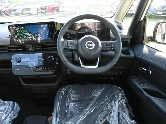 日産 セレナ e－パワー ハイウェイスター V 千葉県 2025(令7)年 0.1千km プリズムホワイト e-POWER ハイウエイスターV ヘッドランプ オートレベライザー+アダプティブLEDヘッドライトシステム+インテリジェント アラウンドビューモニター（移動物 検知機能付）+インテリジェント ルームミラー+アドバンスドドライブアシストディスプレイ（12.3インチカラーディスプレイ）+統合型インターフェースディスプレイ+ワイヤレス充電器+6スピーカー+NissanConnectナビゲーションシステム（地デジ内蔵）+車載通信ユニット（TCU［Telematics Control Unit］）+ETC2.0ユニット（ビルトインタイプ）+ドライブレコーダー（前後セット）+プロパイロット（ナビリンク機能付）+プロパイロット緊急停止支援システム（SOSコール機能付）+SOSコール（488/400円）後席専用モニターHDMI NissanConnectナビ付車用(125400円)/エマージェンシーブレーキ/プロパイロット/インテリジェントクルーズコントロール/ハンズフリー両側パワースライドドア/純正コネクトナビ/地デジTV/【Bluetooth接続】/アラウンドビューモニター/フリップダウンモニター/ワイヤレス充電/ドライブレコーダー/革巻きステアリング/ステアリングスイッチ/ETC（2.0）/LEDヘッドライト/インテリジェントキー