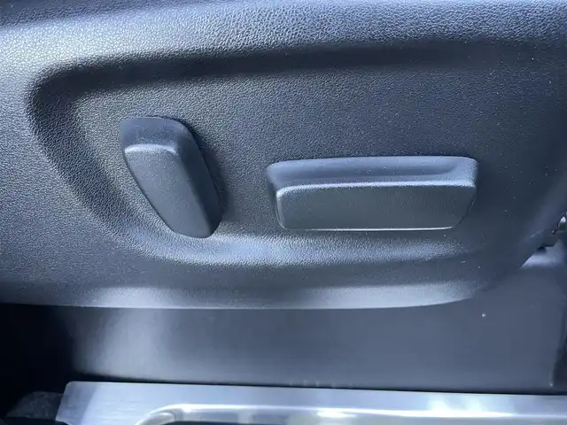 トヨタ アルファード S Cパッケージ 東京都 2015(平27)年 3.3万km ブラック メーカーナビ　/後席モニター　/サンルーフ　/全周囲カメラ　/ＪＢＬサウンド　/電動リアゲート　/両側電動ドア　/ＯＰ革シート　/シート・ハンドルヒーター　/クルコン　/ＡＣ１００Ｖ　/寒冷地仕様　/純正１８インチＡＷ　/ローダウン/禁煙