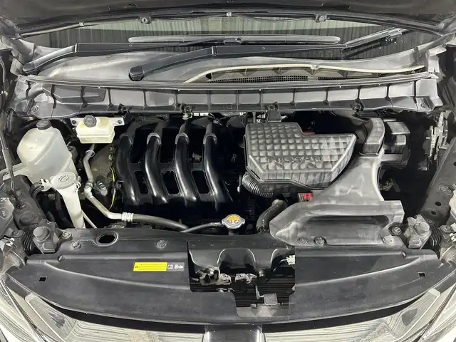 日産 セレナ ハイウェイスター 佐賀県 2016(平28)年 6.4万km ダイヤモンドブラック 純正7インチナビ/フルセグTV/CD/DVD/Bluetooth/全方位カメラ　/衝突被害軽減システム/クルーズコントロール/横滑り防止装置/標識検知機能/自動駐車システム/クリアランスソナー/前方ドライブレコーダー/両側パワースライドドア/ハンズフリースライドドア/後席サンシェード/シートバックテーブル/ISOFIX対応シート/カーテンエアバック/純正フロアマット/純正ドアバイザー/純正16インチアルミホイール/プッシュスタート/スマートキー/スペアキー×１/電動格納ミラー