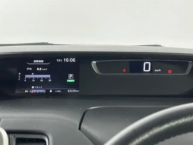 日産 セレナ ハイウェイスター 佐賀県 2016(平28)年 6.4万km ダイヤモンドブラック 純正7インチナビ/フルセグTV/CD/DVD/Bluetooth/全方位カメラ　/衝突被害軽減システム/クルーズコントロール/横滑り防止装置/標識検知機能/自動駐車システム/クリアランスソナー/前方ドライブレコーダー/両側パワースライドドア/ハンズフリースライドドア/後席サンシェード/シートバックテーブル/ISOFIX対応シート/カーテンエアバック/純正フロアマット/純正ドアバイザー/純正16インチアルミホイール/プッシュスタート/スマートキー/スペアキー×１/電動格納ミラー