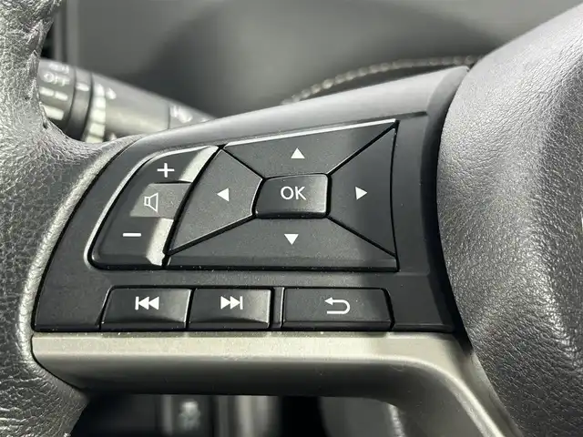 日産 セレナ ハイウェイスター 佐賀県 2016(平28)年 6.4万km ダイヤモンドブラック 純正7インチナビ/フルセグTV/CD/DVD/Bluetooth/全方位カメラ　/衝突被害軽減システム/クルーズコントロール/横滑り防止装置/標識検知機能/自動駐車システム/クリアランスソナー/前方ドライブレコーダー/両側パワースライドドア/ハンズフリースライドドア/後席サンシェード/シートバックテーブル/ISOFIX対応シート/カーテンエアバック/純正フロアマット/純正ドアバイザー/純正16インチアルミホイール/プッシュスタート/スマートキー/スペアキー×１/電動格納ミラー