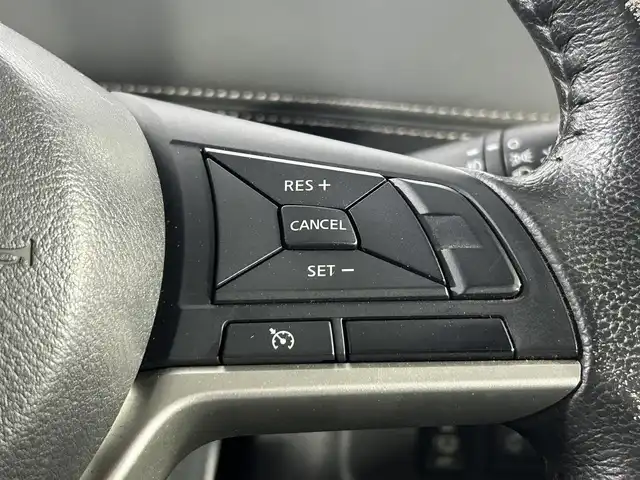 日産 セレナ ハイウェイスター 佐賀県 2016(平28)年 6.4万km ダイヤモンドブラック 純正7インチナビ/フルセグTV/CD/DVD/Bluetooth/全方位カメラ　/衝突被害軽減システム/クルーズコントロール/横滑り防止装置/標識検知機能/自動駐車システム/クリアランスソナー/前方ドライブレコーダー/両側パワースライドドア/ハンズフリースライドドア/後席サンシェード/シートバックテーブル/ISOFIX対応シート/カーテンエアバック/純正フロアマット/純正ドアバイザー/純正16インチアルミホイール/プッシュスタート/スマートキー/スペアキー×１/電動格納ミラー