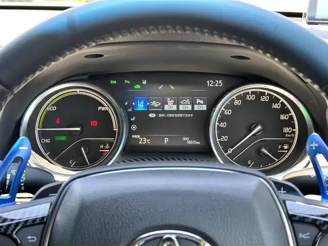 トヨタ カムリ WS 宮城県 2019(令1)年 1.7万km アティチュードブラックマイカ/プラチナホワイトパールマイカ 登録時16615km/ブラインドスポットモニター/ツートンカラー/・アティチュードブラックルーフ/・アティチュードブラックドアミラー/・ブラックウインドウモール/＝＝＝/セーフティセンス/・プリクラッシュセーフティ/・レーンディパーチャーアラート/・オートマチックハイビーム/・レーダークルーズコントロール/インテリジェントクリアランスソナー/アルパイン9インチナビ（X9Z）/・CD/DVD/Bluetooth/フルセグTV/バックカメラ/社外LEDテールランプ/トランクスポイラー/Tom’sローダウンサス/ビルトインETC/ドライブレコーダー/ハーフレザーシート/パワーシート/革巻きステアリング/パドルシフト/電動パーキングブレーキ/ブレーキホールド/LEDオートヘッドライト/フォグランプ/スマートキー＆プッシュスタート/スペアキー1本/純正18インチAW/ヘッドアップディスプレイ/フロアマット/ドアバイザー/W/サイド/カーテン/ニーエアバッグ/取扱説明書/保証書