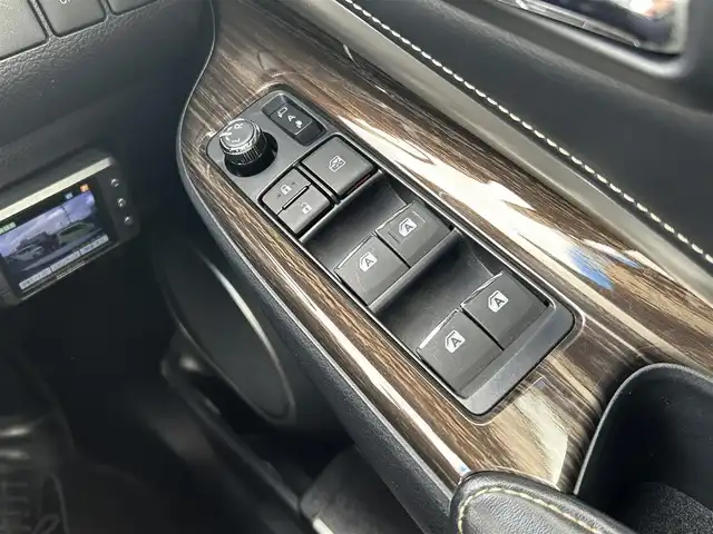 トヨタ ハリアー グランド 福島県 2014(平26)年 6.5万km ホワイトパールクリスタルシャイン ワンオーナー/4WD/サンルーフ/社外メモリナビ/　【ワンセグ/CD/DVD/MSV/SD/BT/HDMI/USB】/バックカメラ/ステアリングリモコン/ドライブレコーダー/ビルトインETC/アイドリングストップ/横滑り防止機能/パーキングアシスト/コーナーセンサー/純正フロアマット/純正ドアバイザー