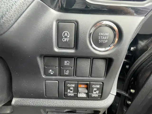 トヨタ ヴォクシー ZS 煌Ⅲ 静岡県 2021(令3)年 4.3万km ブラック ワンオーナー/トヨタセーフティセンス/・プリクラッシュセーフティ/・LDA(車線逸脱警報)/・オートマチックハイビーム/ディーラーオプションナビ/・アルパイン(EX11NX)/・Bluetooth/USB/・フルセグTV/SD/・HDMI/CD/DVD/・AM/FM/ドライブレコーダー（前後方向）/ストップアンドスタートシステム/クルーズコントロール/クリアランスソナー/ビルトインETC/純正16インチAW/LEDヘッドライト/フォグライト/両側パワースライドドア/スマートキー2個/プッシュスタート/新車保証書/取扱説明書