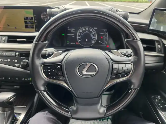 レクサス ＥＳ 300h バージョンL 山形県 2019(平31)年 9.1万km ソニッククォーツ 〇純正12、3インチナビ/〇フルセグＴＶ/〇バックカメラ/〇パノラミックビューモニター/〇マークレビンソンサウンドシステム/〇ビルトインETC2、0/〇ドライブレコーダー/〇セーフティシステムプラス/〇ブラインドスポットモニター/〇ヘッドアップシステム/〇置くだけ充電/〇ムーンルーフ/〇パワートランクリッド/〇LEDヘッドランプ/〇オートライト/〇純正17インチスタッドレスアルミタイヤ/〇本木製革巻きコンビステアリング/〇ステアリングヒーター/〇パドルシフト/〇パワーシート/〇シートヒーター/〇シートベンチレーション/〇メモリーシート/〇左右独立温度調整オートエアコン/〇スマートエントリー/〇禁煙車