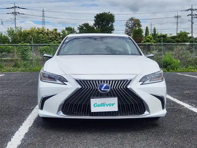 レクサス ＥＳ 300h バージョンL 山形県 2019(平31)年 9.1万km ソニッククォーツ 〇純正12、3インチナビ/〇フルセグＴＶ/〇バックカメラ/〇パノラミックビューモニター/〇マークレビンソンサウンドシステム/〇ビルトインETC2、0/〇ドライブレコーダー/〇セーフティシステムプラス/〇ブラインドスポットモニター/〇ヘッドアップシステム/〇置くだけ充電/〇ムーンルーフ/〇パワートランクリッド/〇LEDヘッドランプ/〇オートライト/〇純正17インチスタッドレスアルミタイヤ/〇本木製革巻きコンビステアリング/〇ステアリングヒーター/〇パドルシフト/〇パワーシート/〇シートヒーター/〇シートベンチレーション/〇メモリーシート/〇左右独立温度調整オートエアコン/〇スマートエントリー/〇禁煙車