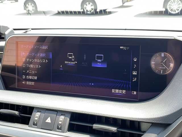 レクサス ＥＳ 300h バージョンL 山形県 2019(平31)年 9.1万km ソニッククォーツ 禁煙車/ムーンルーフ/パノラミックビューモニター/セーフティシステムプラス/ブラインドスポットモニター/ヘッドアップシステム/レザーシート/本木製革巻きコンビステアリング/純正12、3インチナビ/フルセグＴＶ/マークレビンソンサウンドシステム/ドライブレコーダー/ビルトインETC/置くだけ充電/100V充電/パワートランクリッド/LEDヘッドランプ/オートライト/パドルシフト/ステアリングヒーター/パワーシート/シートヒーター/シートベンチレーション/メモリーシート/左右独立温度調整オートエアコン/純正17インチスタッドレスアルミタイヤ/スマートエントリー