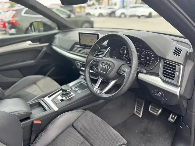 アウディ Ｑ５ 40TDIクワトロ スポーツ 滋賀県 2020(令2)年 3.3万km ミトスブラックメタリック ワンオーナー/マトリクスLEDヘッドライト/Bang＆olufsenサウンド/バーチャルコックピット/ブラックハーフレザー／シートヒーター／メモリ付きPシート/パワーバックドア/ルーフレール/ACC/BSM/３６０°カメラ/純正ナビ／Bluetooth／USB／aux/ETC２．０/フルセグテレビ
