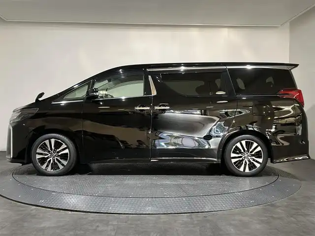 トヨタ アルファード S Cパッケージ 愛媛県 2022(令4)年 3万km ブラック ・９型ナビ（フルセグＴＶ・ＢＴ・ＦＭ・ＡＭ・ＵＳＢ）/・バックカメラ　/・サンルーフ　/・１２．１型後席モニター　/・デジタルインナーミラー　/・ビルトインＥＴＣ　/・クルーズコントロール/・ＤＮ席パワーシート　/・ＤＮ席シートヒーター/・DN席ベンチレーション/・両側パワースライドドア/・オートマチックハイビーム/・ステアリングヒーター/・パワーバックドア/・三眼LEDヘッドライト