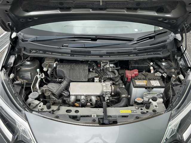 日産 ノート X DIG－S 岐阜県 2018(平30)年 3.7万km ダークメタルグレー 社外ナビ(BT/フルセグTV/DVD/FM/AM)/運転支援機能/(ECOモード)/(アイドリングストップ)/(横滑り防止装置)/(インテリジェントエマージェンシーブレーキ//踏み間違い衝突防止アシスト）/(車線逸脱警報)/ドライブレコーダー/バックカメラ/オートライト/プッシュスタート/電源ソケット（12V/10A/120W）/取説/保証書