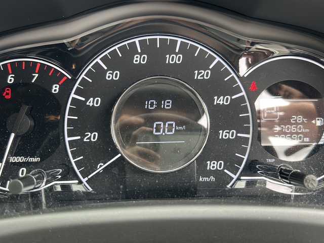 日産 ノート X DIG－S 岐阜県 2018(平30)年 3.7万km ダークメタルグレー 社外ナビ(BT/フルセグTV/DVD/FM/AM)/運転支援機能/(ECOモード)/(アイドリングストップ)/(横滑り防止装置)/(インテリジェントエマージェンシーブレーキ//踏み間違い衝突防止アシスト）/(車線逸脱警報)/ドライブレコーダー/バックカメラ/オートライト/プッシュスタート/電源ソケット（12V/10A/120W）/取説/保証書