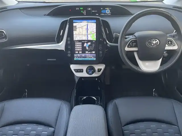 トヨタ プリウス ＰＨＶ S ナビパッケージ 大阪府 2017(平29)年 1.2万km ホワイトパールクリスタルシャイン ワンオーナー/純正メモリナビ/BT/USB/フルセグTV/バックカメラ/前席シートヒーター/革巻きステアリング/ステアリングヒーター/追従機能付きクルーズコントロール/レーンキープアシスト/LEDヘッドライト/オートハイビーム/LEDフロントフォグ/純正フロアマット/純正15インチAW/オールオートパワーウインドウ/ドアバイザー/ラゲッジマット/充電ケーブル/ETC2.0