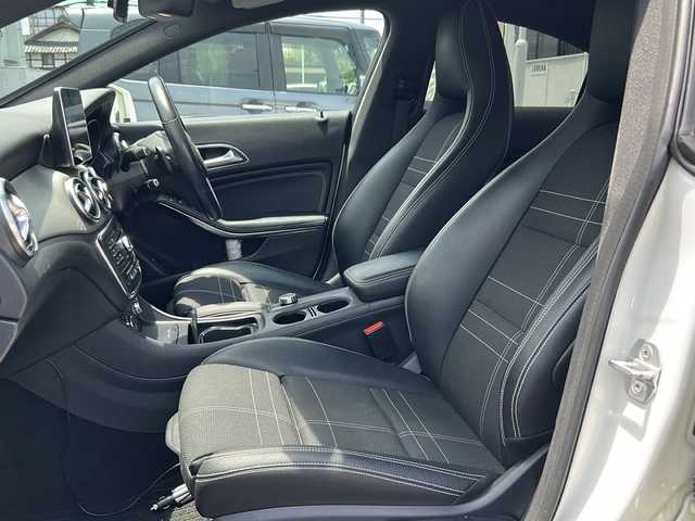 メルセデス・ベンツ ＣＬＡ１８０ 岐阜県 2016(平28)年 5.8万km カルサイトホワイト