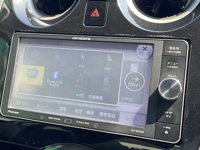 日産 ノート X FOUR エアロSエマージェンシーB 青森県 2014(平26)年 10.2万km ブリリアントホワイトパール 4WD/社外SDナビ・フルセグTV/CD・DVD・SD・Bluetooth/エマージェンシーブレーキ/レーンキープアシスト/横滑り防止装置/純正エンジンスターター/ETC/OPオートエアコン/純正フロアマット/純正ドアバイザー/純正エアロ/純正15インチアルミ/フォグランプ/インテリキー/プッシュスタート