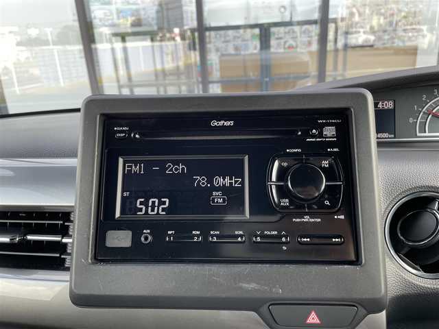 ホンダ Ｎ ＢＯＸ カスタム L ターボ スタイル+ブラック 千葉県 2022(令4)年 1.5万km プラチナホワイトパール 大型ルーフコンソール/衝突被害軽減システム/車線逸脱警報/クルーズコントロール/ハーフレザーシート/両側パワースライドドア/横滑り防止装置/ETC/アイドリングストップ/LEDヘッドライト/フォグランプ/オートライト/ウィンカーミラー/電動格納ミラー/純正15インチAW/シートヒーター/シートリフター/電子制御パーキング/ブレーキホールド/プッシュスタート/スマートキー/フロアマット/ドアバイザー/スペアキー/取扱説明書/保証書