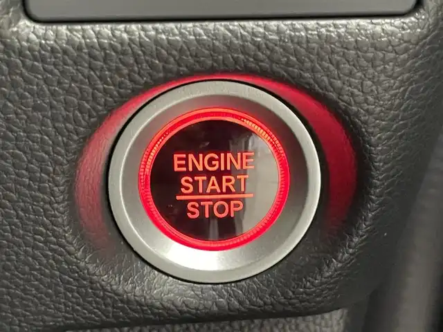 ホンダ Ｎ ＢＯＸ カスタム L ターボ スタイル+ブラック 埼玉県 2022(令4)年 1.5万km プラチナホワイトパール 純正オーディオ/衝突被害軽減システム/車線逸脱警報/クルーズコントロール/ハーフレザーシート/両側パワースライドドア/ETC/LEDオートライト/フォグランプ/シートヒーター/スマートキー/取扱説明書/保証書