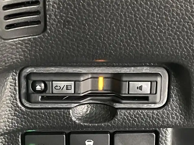 ホンダ Ｎ ＢＯＸ カスタム L ターボ スタイル+ブラック 埼玉県 2022(令4)年 1.5万km プラチナホワイトパール 純正オーディオ/衝突被害軽減システム/車線逸脱警報/クルーズコントロール/ハーフレザーシート/両側パワースライドドア/ETC/LEDオートライト/フォグランプ/シートヒーター/スマートキー/取扱説明書/保証書