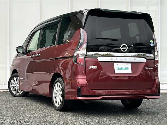 日産 セレナ e－パワー ハイウェイスター V 福岡県 2020(令2)年 3.4万km マルーンレッド 2トーン プロパイロットセーフティバック/追従型クルーズコントロール/レーンキープアシスト/エマージェンシーブレーキ/コーナーセンサー/横滑り防止装置/盗難防止装置/純正10インチナビ（BLUETOOTH/フルセグ/CD/DVD)/アラウンドビューモニター/バックカメラ/フロントカメラ/サイドカメラ/両側パワースライドドア/LEDライト/オートライト/社外16インチAW/スマートキー/スペアキー/プッシュスタート/社外フリップダウンモニター/保証書/取扱説明書