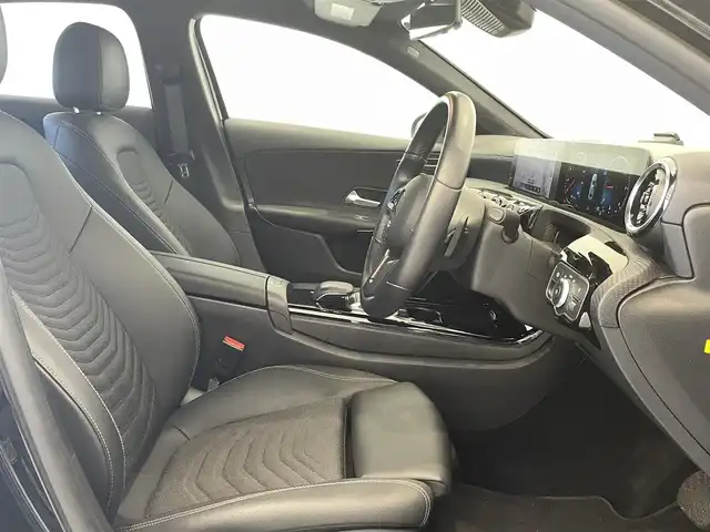 メルセデス・ベンツ Ａ２００ｄ セダン 岐阜県 2020(令2)年 2.3万km コスモスブラック レーダーセーフティパッケージ/　アクティブディスタンスアシストディストロニック/　アクティブブレーキアシスト/　PRE-SAFE/　PRE-SAFEプラス/　渋滞時緊急ブレーキ/　アクティブブラインドスポットアシスト/　アクティブレーンキーピングアシスト/　アクティブステアリングアシスト/　アクティブレーンチェンジアシスト/　アクティブエマージェンシーストップアシスト/ナビパッケージ/　Mercedes me connectナビ/　フルセグTV/　トラフィックサインアシスト/バックカメラ/LEDハイパフォーマンスヘッドライト/パーキングアシスト縦列、並列駐車/ETC2.0
