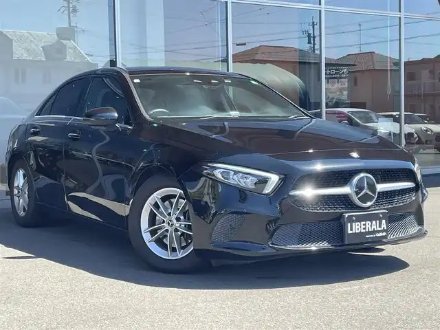 メルセデス・ベンツ Ａ２００ｄ セダン 岐阜県 2020(令2)年 2.3万km コスモスブラック レーダーセーフティパッケージ/　アクティブディスタンスアシストディストロニック/　アクティブブレーキアシスト/　PRE-SAFE/　PRE-SAFEプラス/　渋滞時緊急ブレーキ/　アクティブブラインドスポットアシスト/　アクティブレーンキーピングアシスト/　アクティブステアリングアシスト/　アクティブレーンチェンジアシスト/　アクティブエマージェンシーストップアシスト/ナビパッケージ/　Mercedes me connectナビ/　フルセグTV/　トラフィックサインアシスト/バックカメラ/LEDハイパフォーマンスヘッドライト/パーキングアシスト縦列、並列駐車/ETC2.0