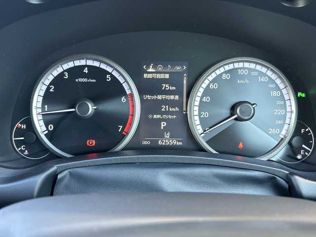 レクサス ＮＸ 300 Fスポーツ 静岡県 2017(平29)年 6.3万km ホワイトノーヴァガラスフレーク 純正メモリナビ/・CD/・DVD/・フルセグＴＶ/・Bluetooth/・USB/・AM/・FM/主要装備/・パノラマルーフ/・衝突軽減/・レーンキープ/・追従クルコン/・クリアランスソナー/・BSM/・電動リアゲート/・HUD/・バックカメラ/・パドルシフト/・パワーシート/・シートヒーター/・エアシート/・ハンドルヒーター/・ETC2.0/・電動パーキングブレーキ/・オートホールド/・オートハイビーム/・フォグランプ/・純正フロアマット