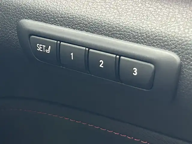 レクサス ＮＸ 350h Fスポーツ 道央・札幌 2022(令4)年 3.9万km ホワイトノーヴァガラスフレーク ・４WD/・ワンオーナー/・パノラミックルーフ/・純正14インチディスプレイオーディオ (コネクティッドナビ対応)/　FM/AM/USB/BT/Miracast/フルセグTV/・パノラミックビューモニター/・デジタルインナーミラー/・ビルトインETC2.0（ナビ連動）/・ドライブレコーダー前後（ZDR035）/・レクサスチームメイト/・運転支援/　LDA/クリアランスソナー/PKSB/BSM/RCTA/　PCS/RCD/PDA/RSA/安心降車システム/・アダプティブクルーズコントロール/・横滑り防止装置/・EV/TRAILモード/・ドライブモードセレクト/・ブレーキホールド/・パドルシフト/・カラーヘッドアップディスプレイ(連動ステアリングスイッチ付)/・タッチトレーサーオペレーション/・TFT液晶式メーター/・パワーバックドア/・AC100V/・赤革シート/・D+N席パワーシート/・D+N席シートヒーター＆ベンチレーション/・D席メモリーシート/・ステアリングヒーター/・ミラーヒーター/・オートリトラクタブルミラー/・オートマチックハイビーム/・オートライト/・三眼LEDヘッドライト/・LEDフロントフォグ/・ヘッドランプウォッシャー/・純正２０インチAW/・スペアキー/カードキー/・取/保