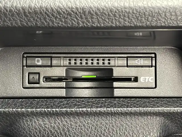 トヨタ ヴォクシー ハイブリッド ZS 煌 千葉県 2018(平30)年 5.7万km イナズマスパーキングブラックガラスフレーク モデリスタエアロ/衝突軽減ブレーキ/レーンキープアシスト/レーダークルーズコントロール/オートマチックハイビーム/純正メモリナビ/（フルセグ//Bluetooth/CD/DVD/USB/FM/AM/HDMI）/バックカメラ/ＥＴＣ/ドライブレコーダー（前のみ）/アイドリングストップ/シートヒーター（運転席＋助手席）/両側パワースライドドア/シートバックテーブル/LEDヘッドライト/フォグライト/電動格納ミラー/ロールサンシェード