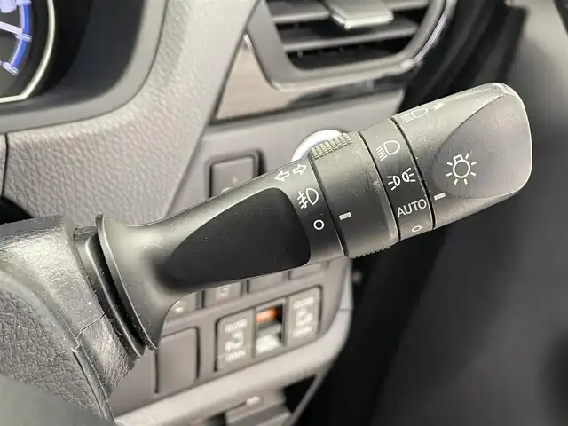 トヨタ ヴォクシー ハイブリッド ZS 煌 千葉県 2018(平30)年 5.7万km イナズマスパーキングブラックガラスフレーク モデリスタエアロ/衝突軽減ブレーキ/レーンキープアシスト/レーダークルーズコントロール/オートマチックハイビーム/純正メモリナビ/（フルセグ//Bluetooth/CD/DVD/USB/FM/AM/HDMI）/バックカメラ/ＥＴＣ/ドライブレコーダー（前のみ）/アイドリングストップ/シートヒーター（運転席＋助手席）/両側パワースライドドア/シートバックテーブル/LEDヘッドライト/フォグライト/電動格納ミラー/ロールサンシェード