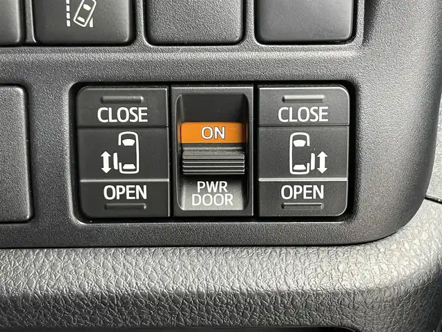 トヨタ ヴォクシー ハイブリッド ZS 煌 千葉県 2018(平30)年 5.7万km イナズマスパーキングブラックガラスフレーク モデリスタエアロ/衝突軽減ブレーキ/レーンキープアシスト/レーダークルーズコントロール/オートマチックハイビーム/純正メモリナビ/（フルセグ//Bluetooth/CD/DVD/USB/FM/AM/HDMI）/バックカメラ/ＥＴＣ/ドライブレコーダー（前のみ）/アイドリングストップ/シートヒーター（運転席＋助手席）/両側パワースライドドア/シートバックテーブル/LEDヘッドライト/フォグライト/電動格納ミラー/ロールサンシェード