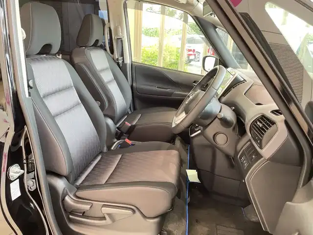 日産 セレナ e－パワー HWS V アーバンクロム 埼玉県 2022(令4)年 2.1万km ダイヤモンドブラック エマージェンシーブレーキ　/プロパイロット　/純正10インチメモリナビ/　　CD/DVD/BT/フルセグ　/アラウンドビューモニター　/両側パワースライドドア　/LEDオートライト　/純正16インチアルミホイール /インテリミラー/ステアリングスイッチ/電子パーキング /純正ETC