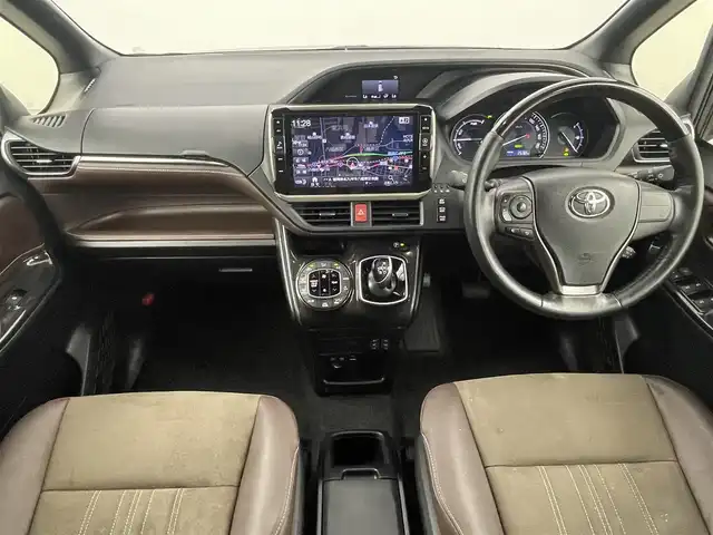 トヨタ エスクァイア ハイブリッド Gi プレミアムパッケージ 福岡県 2018(平30)年 4.6万km ブラック モデリスタエアロ　/アルパインビッグＸ１１ナビ/フルセグTV　/バックカメラ　/ビルトインETC　/前方ドライブレコーダー　/クルーズコントロール　/衝突軽減ブレーキ　/レーンキープ　/オートマチックハイビーム　/両側電動スライドドア　/ハーフレザーシート　/ステアリングヒーター　/シートヒーター　/ＬＥＤヘッドライト　/レオンス１７インチＡＷ