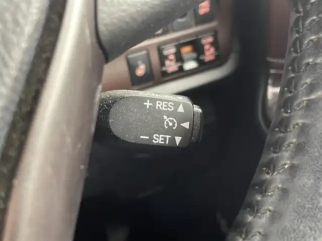 トヨタ エスクァイア ハイブリッド Gi プレミアムパッケージ 福岡県 2018(平30)年 4.6万km ブラック モデリスタエアロ　/アルパインビッグＸ１１ナビ/フルセグTV　/バックカメラ　/ビルトインETC　/前方ドライブレコーダー　/クルーズコントロール　/衝突軽減ブレーキ　/レーンキープ　/オートマチックハイビーム　/両側電動スライドドア　/ハーフレザーシート　/ステアリングヒーター　/シートヒーター　/ＬＥＤヘッドライト　/レオンス１７インチＡＷ