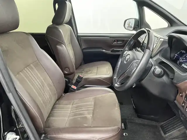 トヨタ エスクァイア ハイブリッド Gi プレミアムパッケージ 福岡県 2018(平30)年 4.6万km ブラック モデリスタエアロ　/アルパインビッグＸ１１ナビ/フルセグTV　/バックカメラ　/ビルトインETC　/前方ドライブレコーダー　/クルーズコントロール　/衝突軽減ブレーキ　/レーンキープ　/オートマチックハイビーム　/両側電動スライドドア　/ハーフレザーシート　/ステアリングヒーター　/シートヒーター　/ＬＥＤヘッドライト　/レオンス１７インチＡＷ