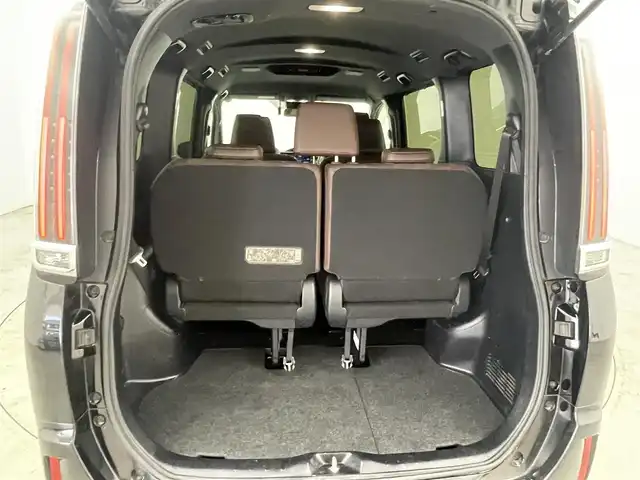 トヨタ エスクァイア ハイブリッド Gi プレミアムパッケージ 福岡県 2018(平30)年 4.6万km ブラック モデリスタエアロ　/アルパインビッグＸ１１ナビ/フルセグTV　/バックカメラ　/ビルトインETC　/前方ドライブレコーダー　/クルーズコントロール　/衝突軽減ブレーキ　/レーンキープ　/オートマチックハイビーム　/両側電動スライドドア　/ハーフレザーシート　/ステアリングヒーター　/シートヒーター　/ＬＥＤヘッドライト　/レオンス１７インチＡＷ