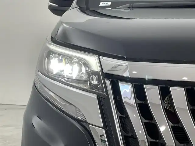 トヨタ エスクァイア ハイブリッド Gi プレミアムパッケージ 福岡県 2018(平30)年 4.6万km ブラック モデリスタエアロ　/アルパインビッグＸ１１ナビ/フルセグTV　/バックカメラ　/ビルトインETC　/前方ドライブレコーダー　/クルーズコントロール　/衝突軽減ブレーキ　/レーンキープ　/オートマチックハイビーム　/両側電動スライドドア　/ハーフレザーシート　/ステアリングヒーター　/シートヒーター　/ＬＥＤヘッドライト　/レオンス１７インチＡＷ