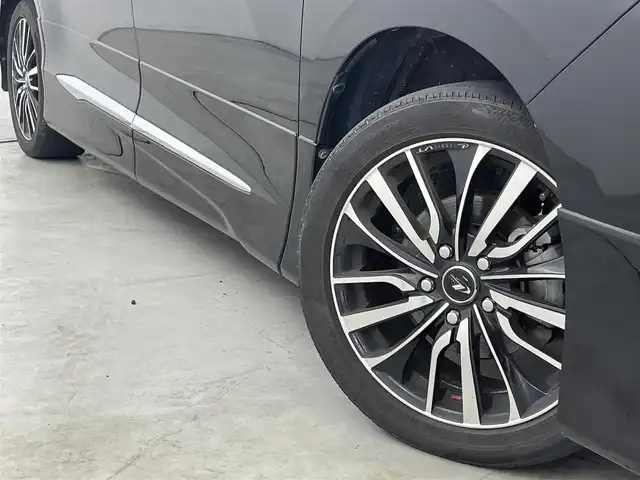 トヨタ エスクァイア ハイブリッド Gi プレミアムパッケージ 福岡県 2018(平30)年 4.6万km ブラック モデリスタエアロ　/アルパインビッグＸ１１ナビ/フルセグTV　/バックカメラ　/ビルトインETC　/前方ドライブレコーダー　/クルーズコントロール　/衝突軽減ブレーキ　/レーンキープ　/オートマチックハイビーム　/両側電動スライドドア　/ハーフレザーシート　/ステアリングヒーター　/シートヒーター　/ＬＥＤヘッドライト　/レオンス１７インチＡＷ