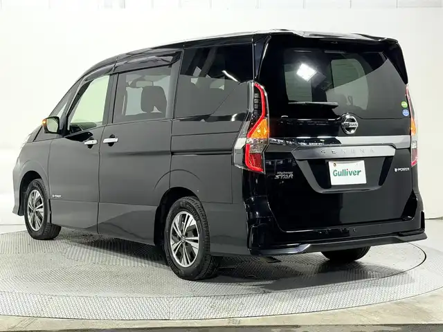 日産 セレナ e－パワー ハイウェイスター V 大阪府 2020(令2)年 5.8万km ダイヤモンドブラック ProPILOT 純正10incナビTV 360カメラ フリップダウンモニター シート＆ハンドルヒーター レーダーC 衝突軽減ブレーキ レーンアシスト ブラインドSM 両側パワースライドドア パークアシスト クリアランスソナー