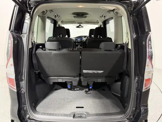 日産 セレナ e－パワー ハイウェイスター V 大阪府 2020(令2)年 5.8万km ダイヤモンドブラック ProPILOT 純正10incナビTV 360カメラ フリップダウンモニター シート＆ハンドルヒーター レーダーC 衝突軽減ブレーキ レーンアシスト ブラインドSM 両側パワースライドドア パークアシスト クリアランスソナー