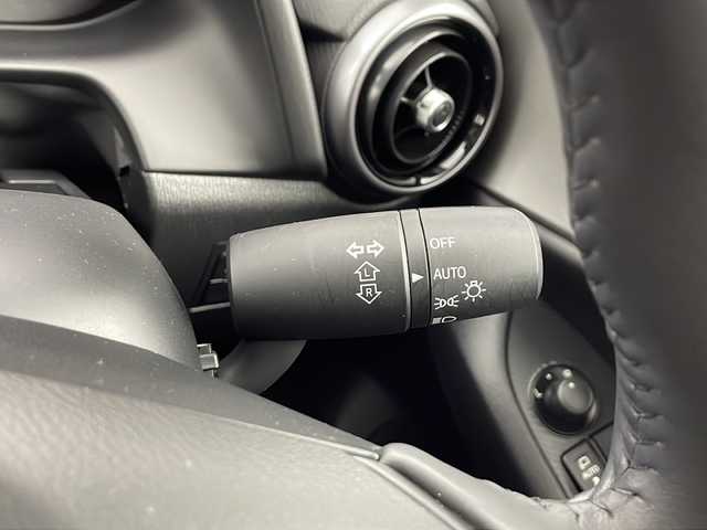 マツダ ＣＸ－３ 15S ツーリング 愛知県 2020(令2)年 1.4万km スノーフレイクホワイトパールマイカ /純正ナビ//CD　DVD　BT　フルセグTV　USB　FM　AM　AUX//アラウンドビューモニター//ビルトインＥＴＣ　//ＭＴモード付ＡＴ　//スマートキー//スペアキー//純正フロアマット　//ステアリングボタン//コーナーセンサー//電動格納ウィンカーミラー//プッシュスタート//純正ドアバイザー//オートライト