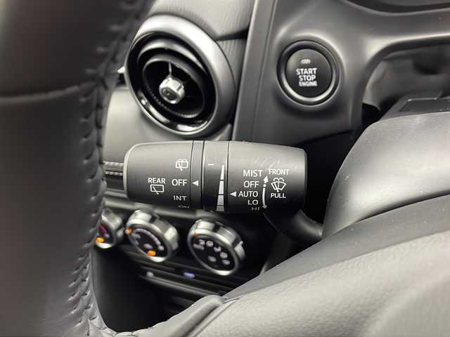 マツダ ＣＸ－３ 15S ツーリング 愛知県 2020(令2)年 1.4万km スノーフレイクホワイトパールマイカ /純正ナビ//CD　DVD　BT　フルセグTV　USB　FM　AM　AUX//アラウンドビューモニター//ビルトインＥＴＣ　//ＭＴモード付ＡＴ　//スマートキー//スペアキー//純正フロアマット　//ステアリングボタン//コーナーセンサー//電動格納ウィンカーミラー//プッシュスタート//純正ドアバイザー//オートライト