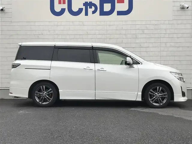 日産 エルグランド 250HWS アーバンクロム 栃木県 2013(平25)年 8.1万km ブリリアントホワイトパール 株)IDOMが運営する【じしゃロン小山店】の自社ローン専用車両になります。こちらは現金またはオートローンご利用時の価格です。自社ローンご希望の方は別途その旨お申付け下さい//禁煙車/純正フルセグナビ/（CD/DVD/AM/FMラジオ）/(Bluetooth)/スマートキー/プッシュスタート/バックカメラ/オールアラウンドビュー/ＥＴＣ/両側パワースライドドア/フリップダウンモニター/オットマン/ステアリングリモコン/ドライブレコーダー/コーナーセンサー/電動格納ドアミラー/パワーウインドウ/オートライト/自動防眩ミラー