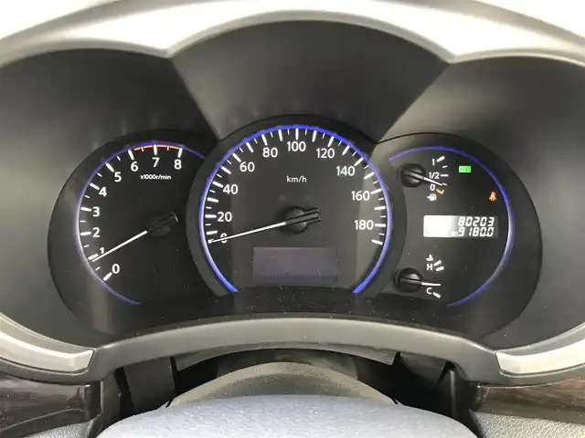 日産 エルグランド 250HWS アーバンクロム 栃木県 2013(平25)年 8.1万km ブリリアントホワイトパール 株)IDOMが運営する【じしゃロン小山店】の自社ローン専用車両になります。こちらは現金またはオートローンご利用時の価格です。自社ローンご希望の方は別途その旨お申付け下さい//禁煙車/純正フルセグナビ/（CD/DVD/AM/FMラジオ）/(Bluetooth)/スマートキー/プッシュスタート/バックカメラ/オールアラウンドビュー/ＥＴＣ/両側パワースライドドア/フリップダウンモニター/オットマン/ステアリングリモコン/ドライブレコーダー/コーナーセンサー/電動格納ドアミラー/パワーウインドウ/オートライト/自動防眩ミラー