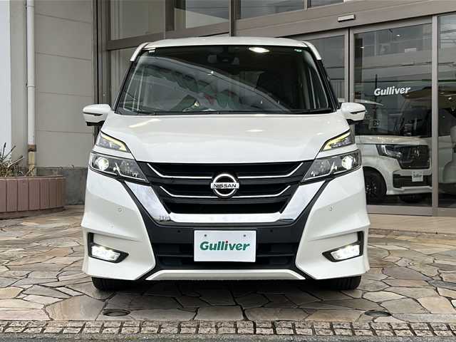 日産 セレナ ハイウェイスター G 静岡県 2016(平28)年 7.7万km ブリリアントホワイトパール 純正ナビ/両側パワースライドドア/全方位カメラ/クルーズコントロール/前後コーナーセンサー/フリップダウンモニター/WAC/LEDヘッドライト/スマートキー/社外アルミホイール/社外フロアマット/スペアキー×１/3列シート/ウォークスルー/エマージェンシーブレーキ/エンジンスタートボタン