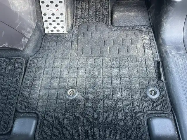 ホンダ フリード＋ G ホンダセンシング 栃木県 2020(令2)年 3万km プラチナホワイトパール ホンダセンシング/・衝突軽減ブレーキ/・誤発進抑制機能/・路外逸脱抑制機能/・歩行者事故低減ステアリング/・標識認識機能/・先行車発進お知らせ機能/・車線維持支援システム/・アダプティブクルーズコントロール/純正９インチSDナビ/・フルセグTV/・CD/DVD/BT/・USB/SD/AM.FM/バックカメラ/ビルトインETC/ドライブレコーダー/両側電動スライドドア/D/N席シートヒーター/革巻きステアリング/ステアリングスイッチ/スマートキー/プッシュスタート/アイドリングストップ/LEDヘッドライト/オートライト/フロアマット/横滑り防止システム/電動格納ウィンカーミラー