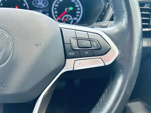 フォルクスワーゲン ＶＷ Ｔ－クロス TSI アクティブ 大阪府 2021(令3)年 1.7万km パール ACC/純正ナビ/バックカメラ/applecarplay/純正16インチAW/LEDヘッドライト/ブラインドスポット/クリアランスソナー/パドルシフト/ルーフレール/ETC/スマートキー