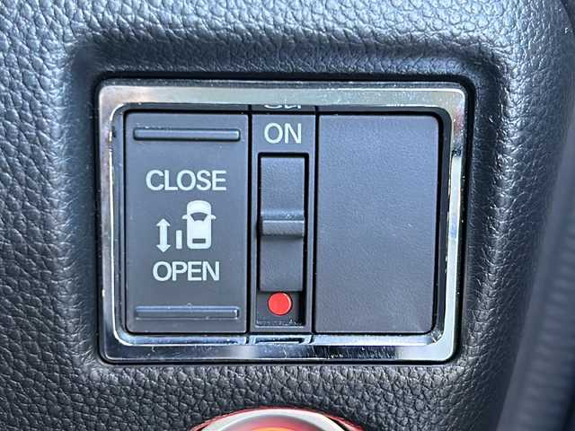 ホンダ Ｎ ＢＯＸ カスタム G L ホンダセンシング 愛知県 2019(令1)年 2.4万km プラチナホワイトパール 社外ナビ　/バックカメラ　/Ｂｌｕｅｔｏｏｔｈ　/ワンセグＴＶ　/片側パワースライドドア　/ＥＴＣ　/レーダークルーズ　/レーンキープアシスト　/衝突軽減ブレーキ　/アイドリングストップ　/社外フロアマット　/ドアバイザー